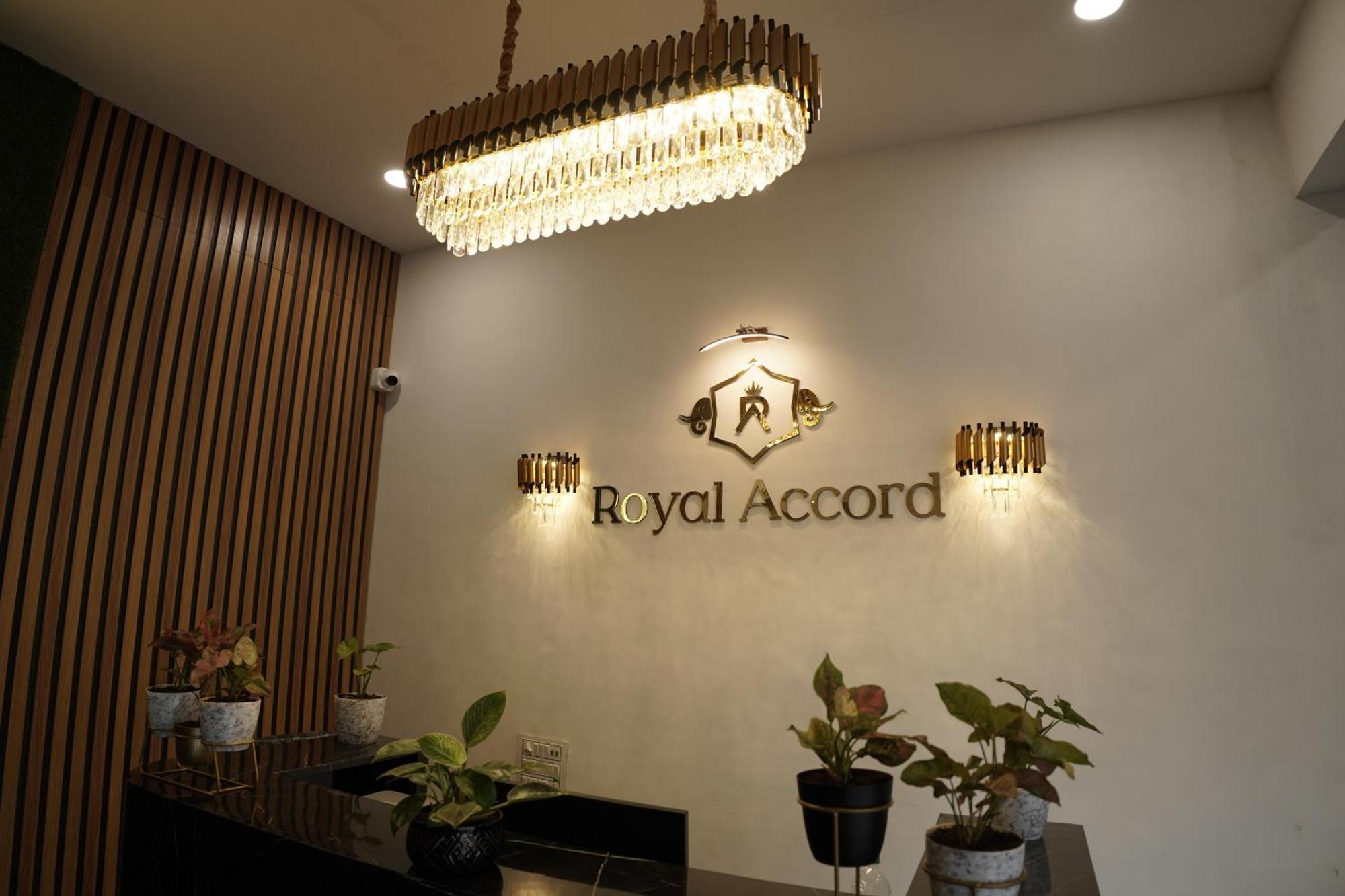 Hotel Royal Accord Surate Exterior foto
