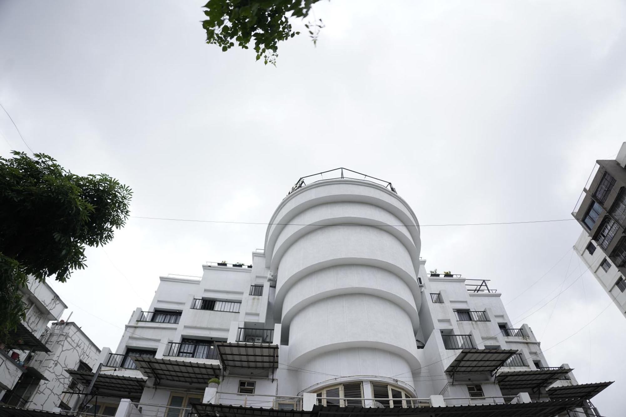 Hotel Royal Accord Surate Exterior foto